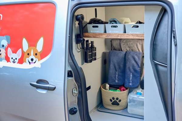 Citroën сделала Berlingo для собак: зона для мытья собак