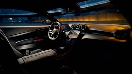Mercedes-AMG собрала 30 купе CLE 646 — все продали до премьеры: салон, панель и руль
