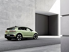 Audi показала в Париже электрический хэтчбек A2 e-tron: вид сзади сбоку