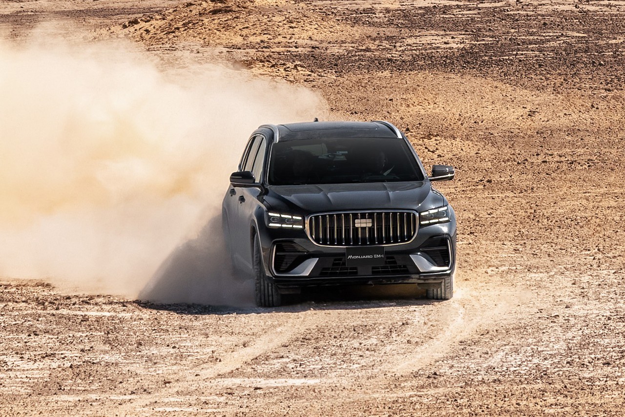 Geely Monjaro EM-i установил рекорд в Сахаре